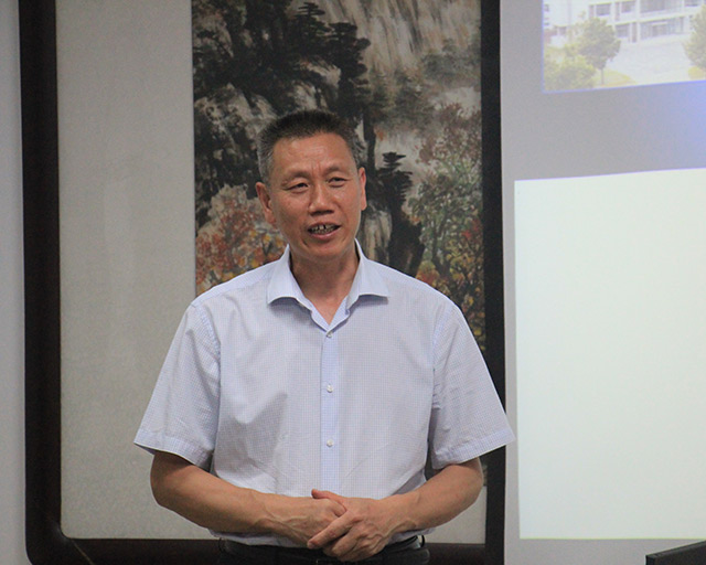 國家阻燃材料工程技術(shù)研究中心阻燃楊榮杰教授致歡迎辭